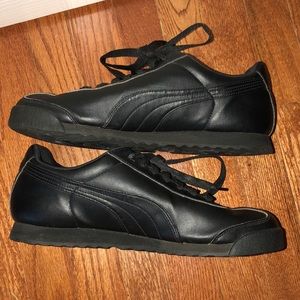 Men’s size 10 1/2 Black Puma Golf Shoes